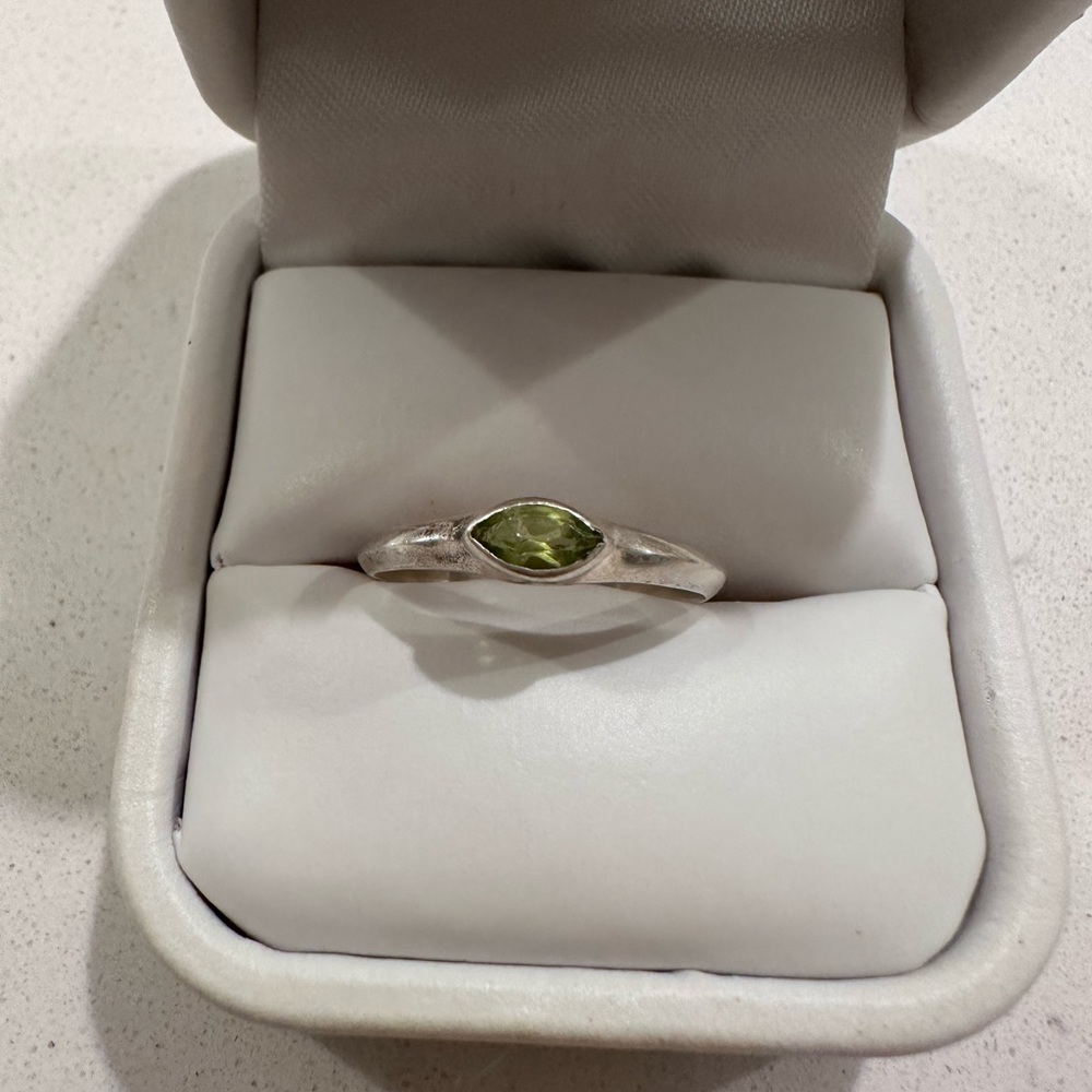 Sterling ring - Picture 2 of 2